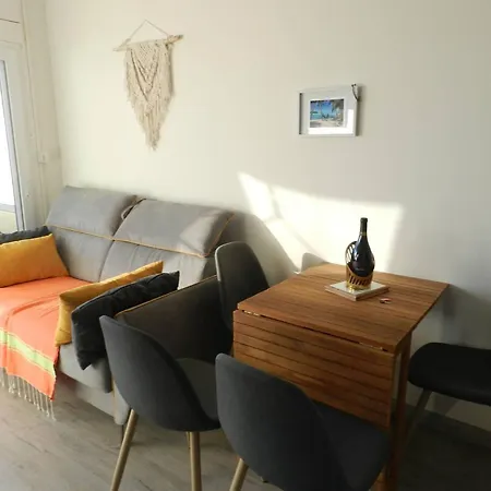 Bormes-les-mimosas, 2 Pieces, 4 Personnes - Fr-1-251-596 * Bormes-les-Mimosas